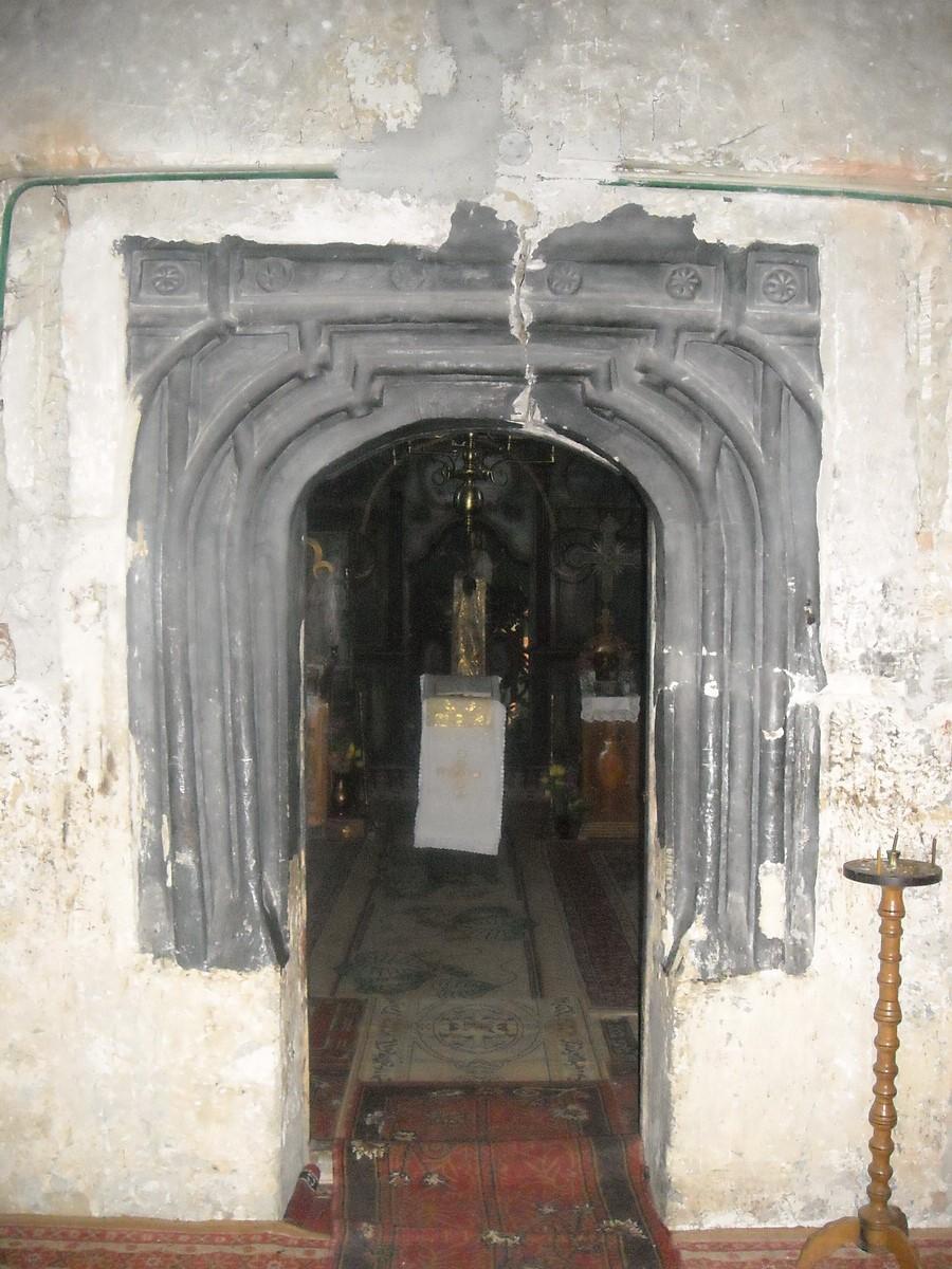 Interiorul bisericii